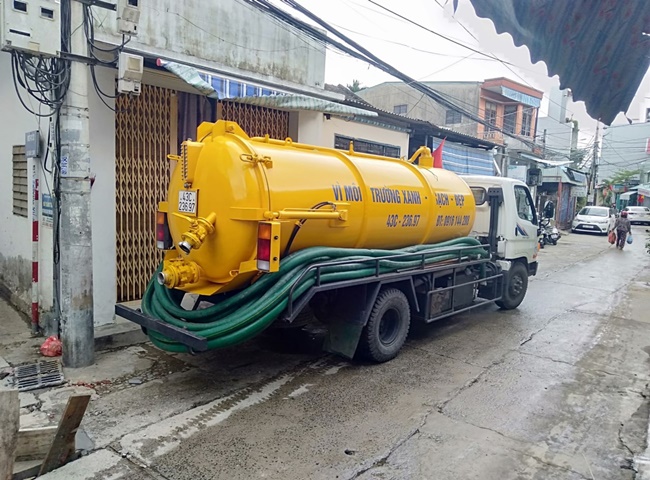 Dịch vụ h&uacute;t b&ugrave;n bentonite Ph&aacute;t Đạt