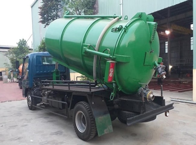 Xử l&yacute; chất thải nguy hại TPHCM bằng phương ph&aacute;p h&oacute;a học v&agrave; sinh học