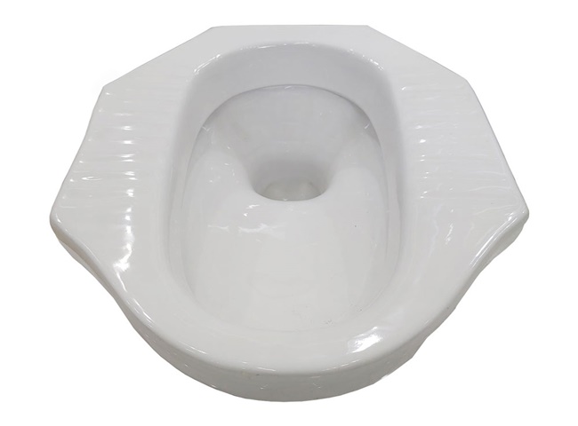 Ảnh hưởng tiêu cự từ việc bồn cầu ngồi xổm bị nghẹt