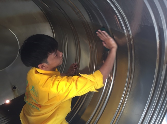 c&ocirc;ng ty vệ sinh bồn nước quận 3