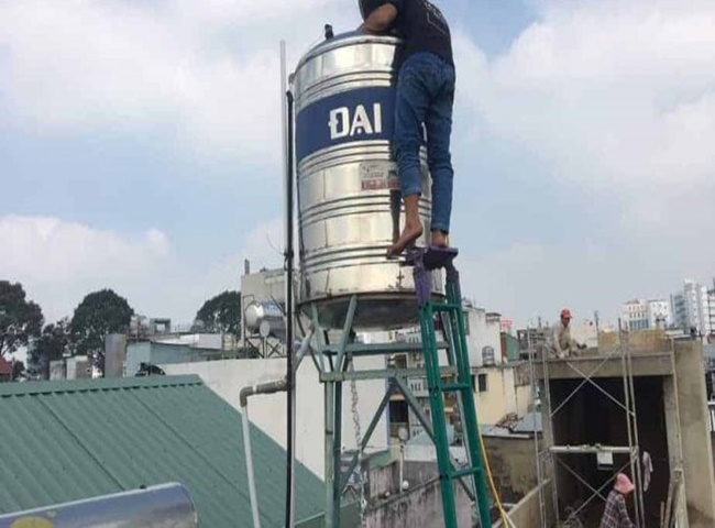 c&ocirc;ng ty vệ sinh bồn nước quận 9