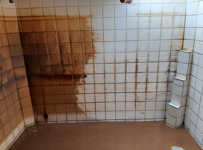 vệ sinh bồn nước inox quận 9